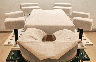 Offener Massage Tisch